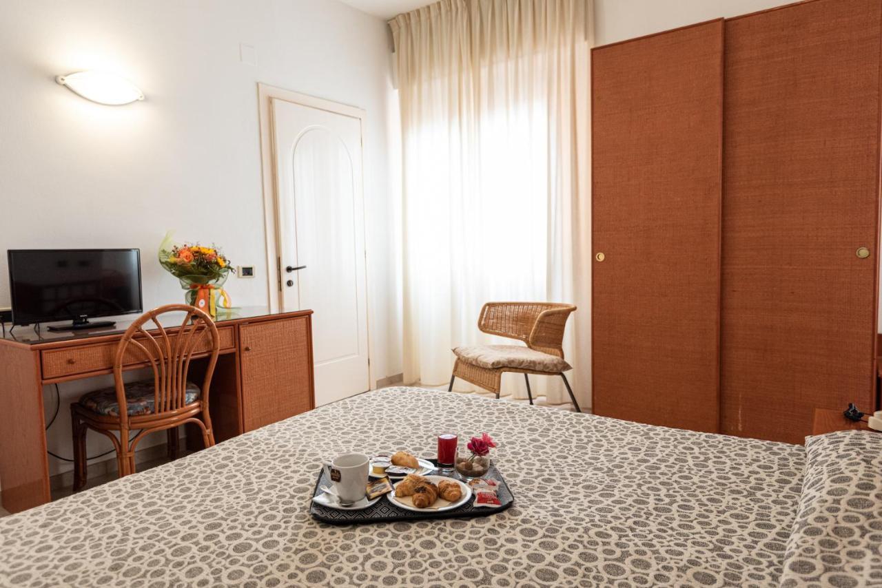 Hotel Il Delfino San Vincenzo Exteriér fotografie