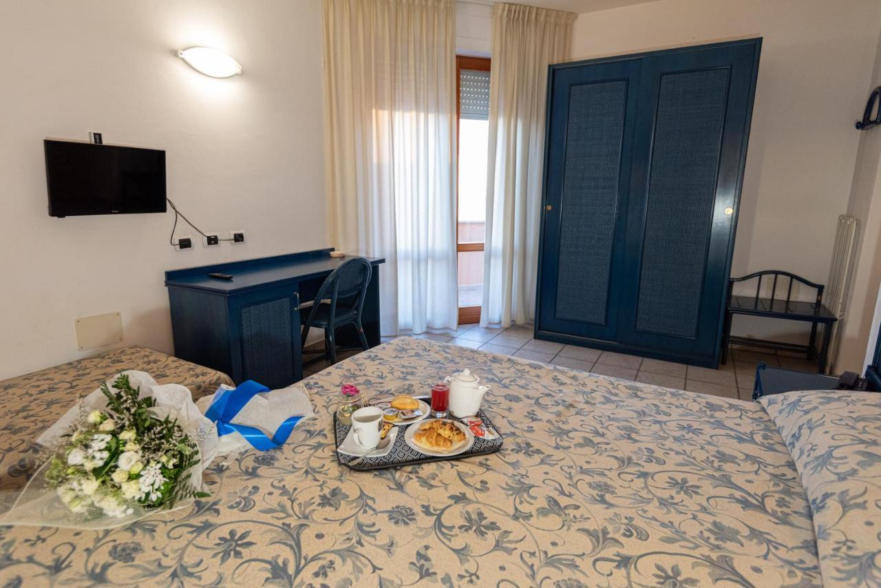 Hotel Il Delfino San Vincenzo Exteriér fotografie