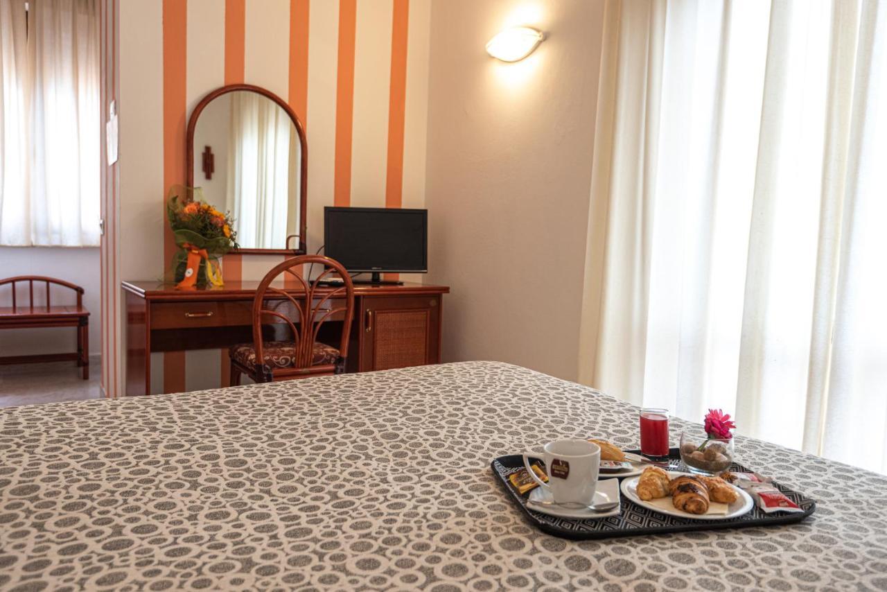 Hotel Il Delfino San Vincenzo Exteriér fotografie