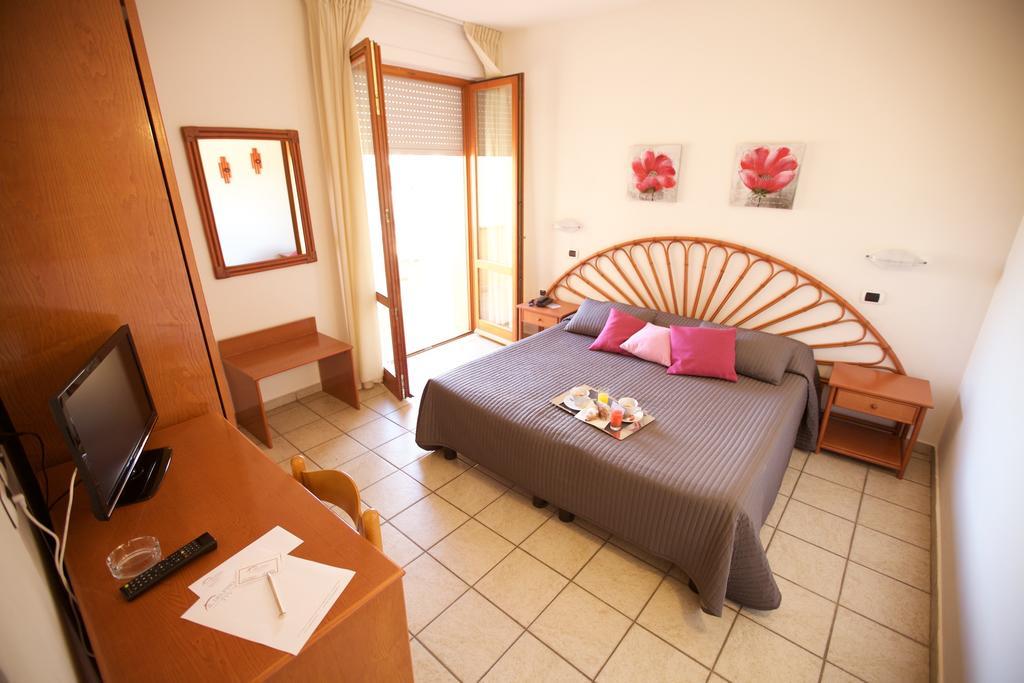 Hotel Il Delfino San Vincenzo Exteriér fotografie