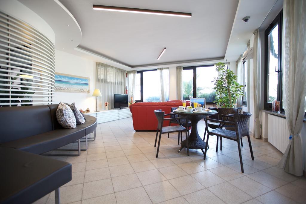 Hotel Il Delfino San Vincenzo Exteriér fotografie